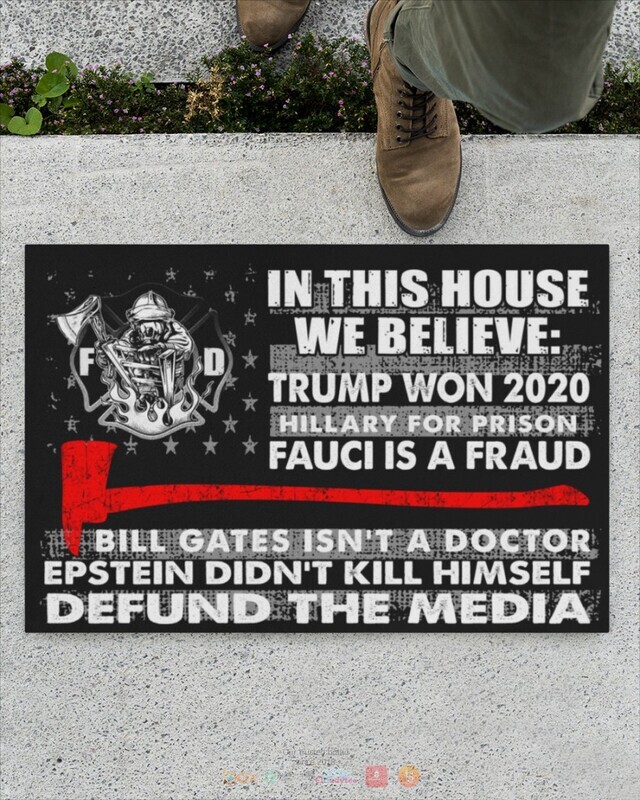 In this house we believe Hillary for prison doormat 10