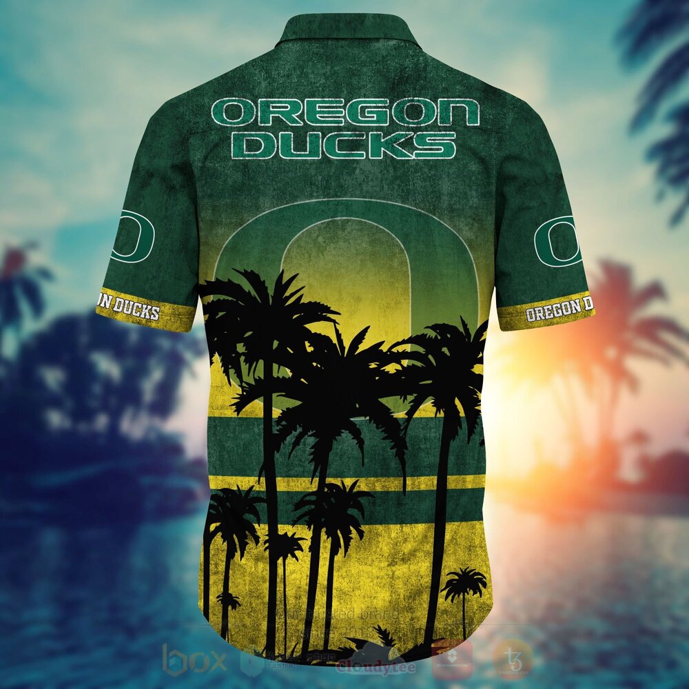 TOP NCAA Oregon Ducks football Short Sleeve Hawaiian Shirt, Short 4 TOP NCAA Oregon Ducks football Short Sleeve Hawaiian Shirt, Short - Image 4