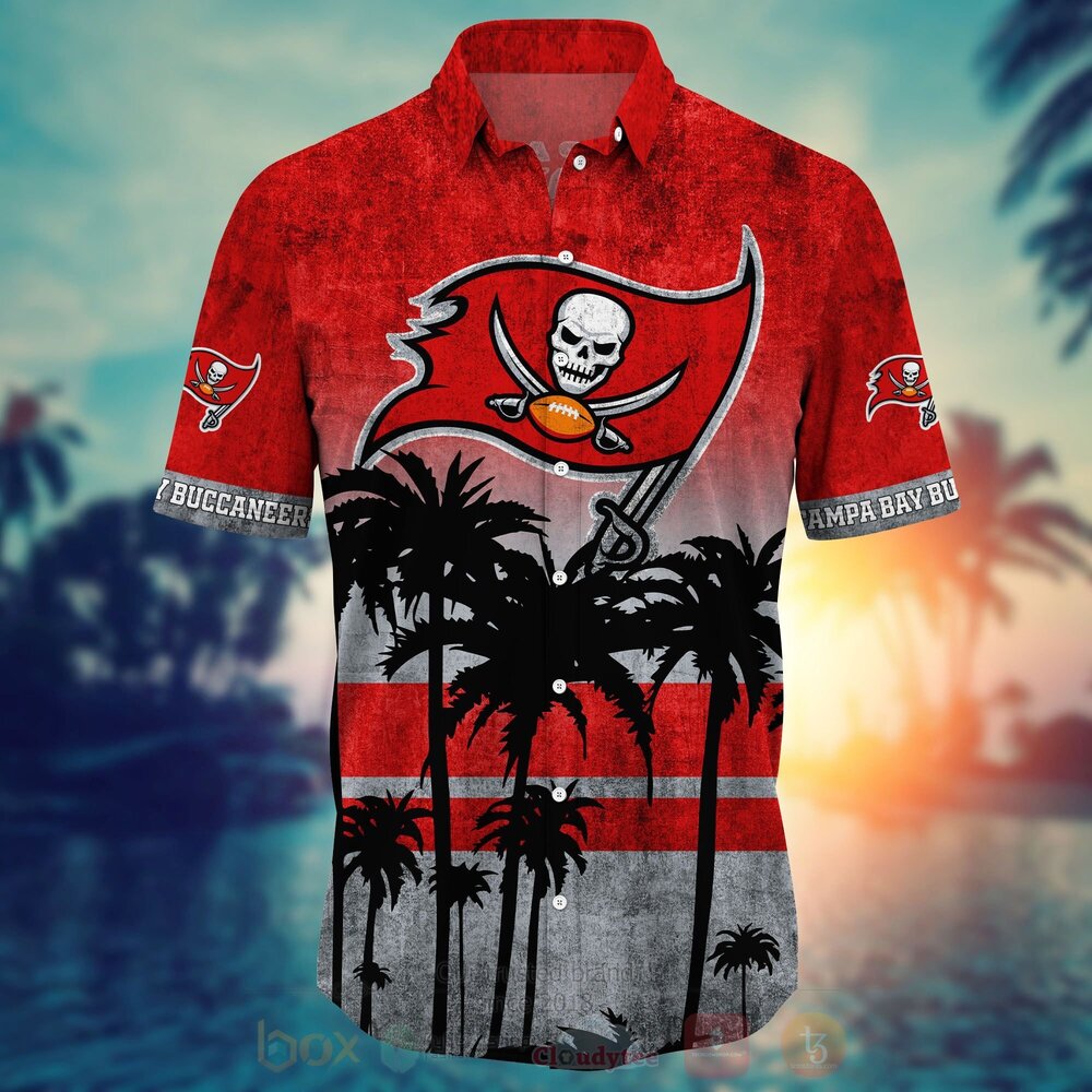 TOP NFL Tampa Bay Buccaneers Short Sleeve Hawaiian Shirt, Short 3
