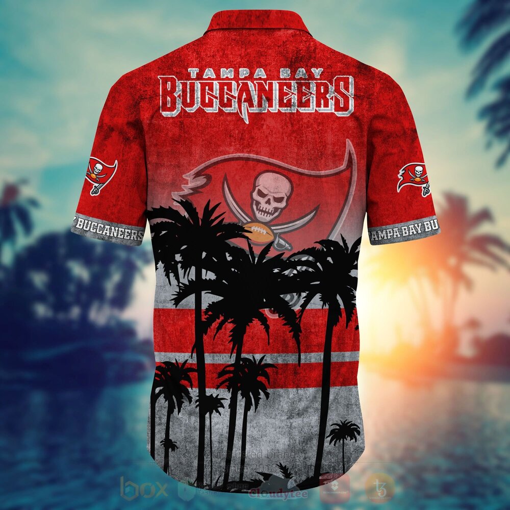 TOP NFL Tampa Bay Buccaneers Short Sleeve Hawaiian Shirt, Short 4