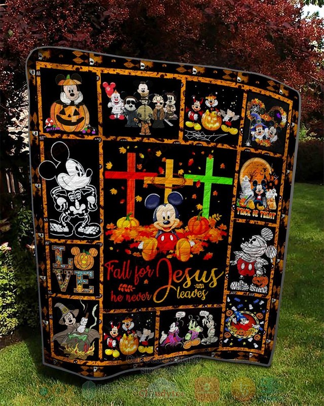 Alternative view of HOT Mickey Mouse Disney Halloween Luxury Quilt