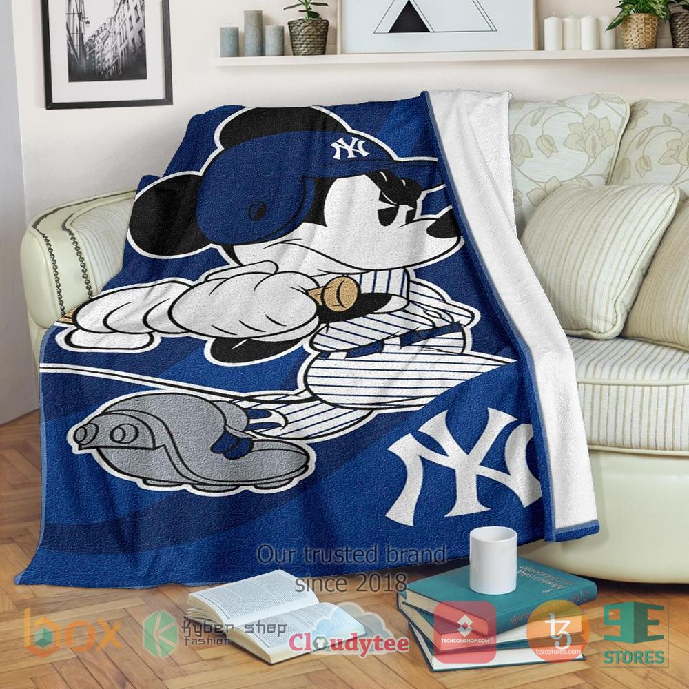 HOT Mickey Plays Yankees Blanket 10