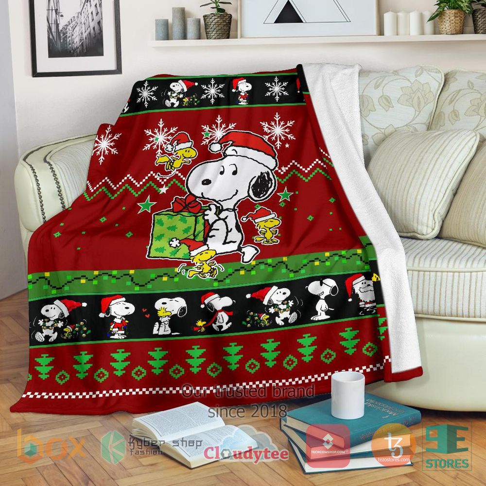 HOT Red Snoopy Christmas Blanket 17