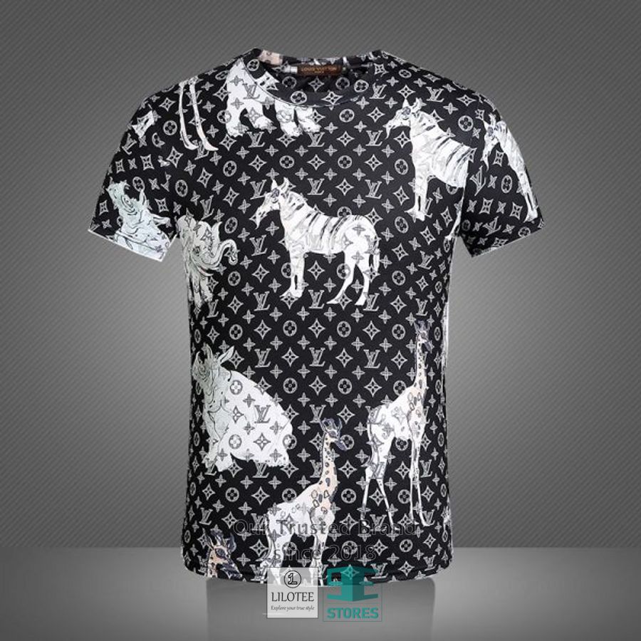 Louis Vuitton Animals Pattern Black 3D T-Shirt 4