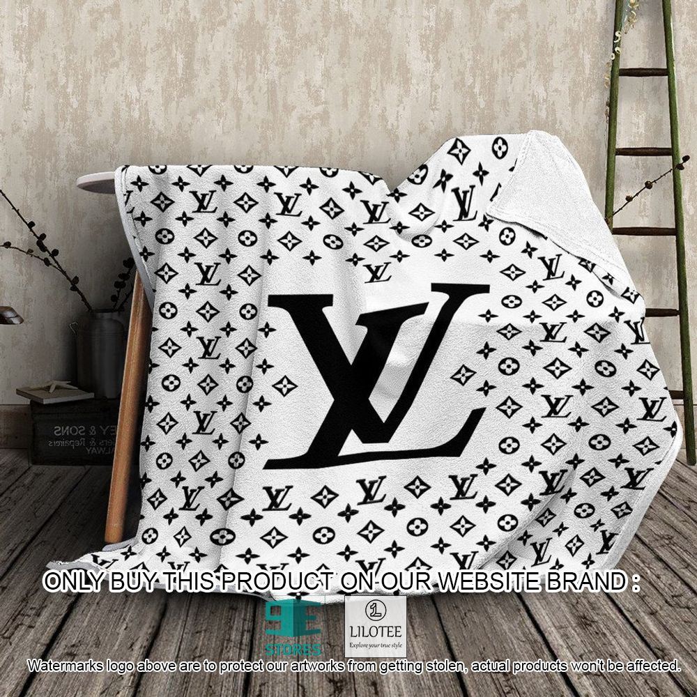 Louis Vuitton White Pattern Blanket - LIMITED EDITION 10