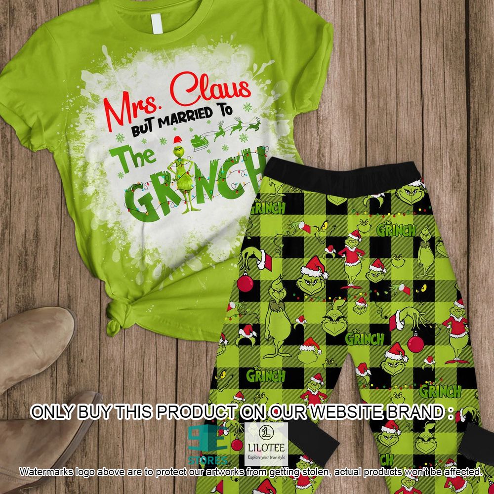 Mrs Claus But Married to The Grinch Pajamas Set - LIMITED EDITION