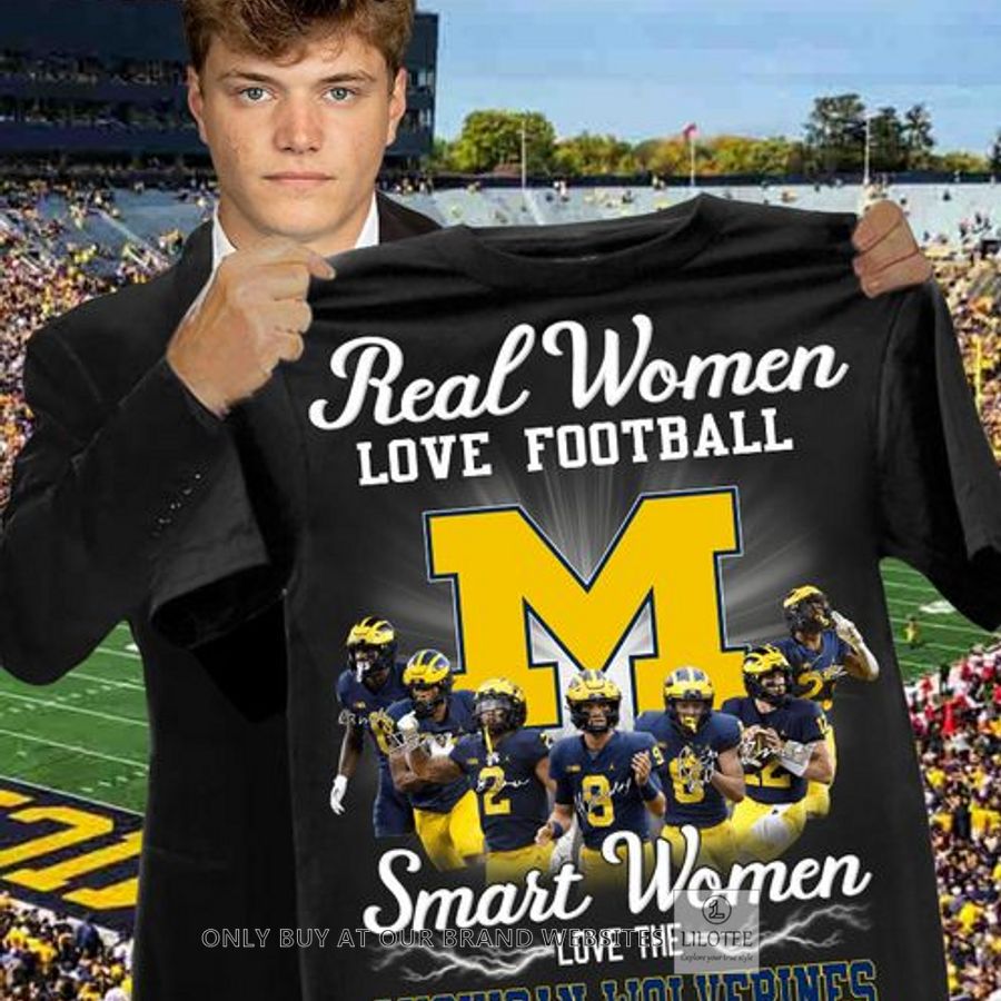 Smart Women Love The Michigan Wolverines 2D Shirt, Hoodie 8